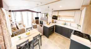 2Bed Whitley Bay Home - Free Parking, Close to beach & St Mary's Lighthouse